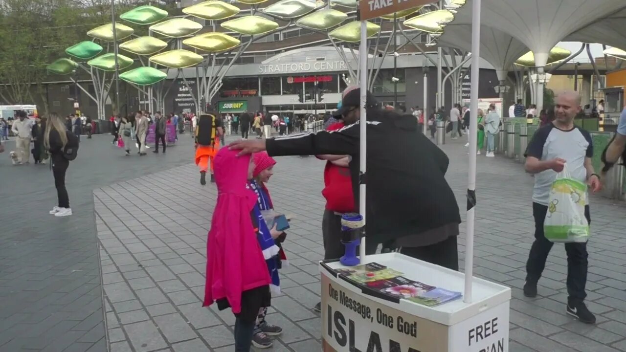 The BESTEVER dawah clip. Ft Mustafa C. Must Watch.