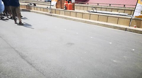 SOUTH AFRICA - Johannesburg - Reopening of the M2 Motorway (Video) (2hp)