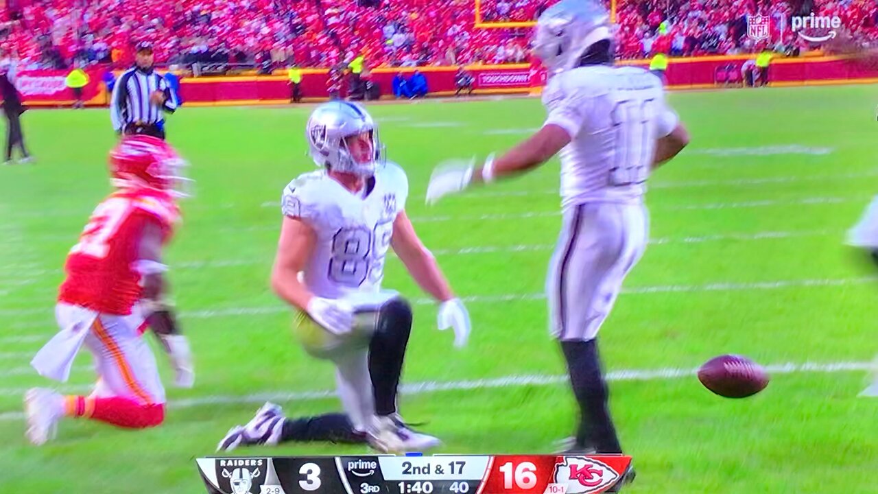 Raiders TE #89 Brock Bowers TD 28yds.