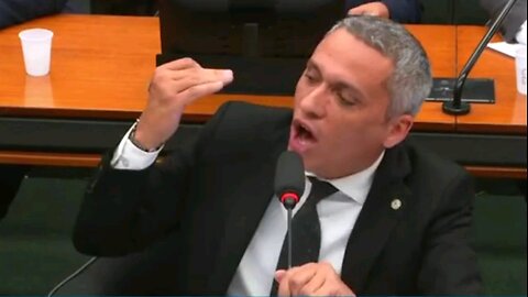 FEZ O PETISTA PASSAR MAL! NIKOLAS E GUSTAVO GAYER DESTROEM ARGUMENTOS DE ESQUERDISTA !