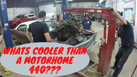 Not a Motorhome 440!!! Big block dodge engine removal and stripping the 1971 Chrysler Imperial