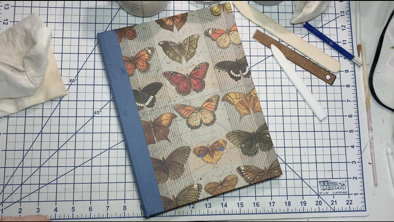 Episode 203 - Junk Journal with Daffodils Galleria - Lap Book Pt. 3