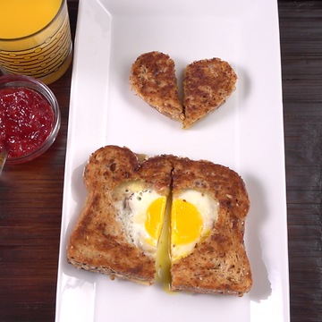 Heart-Shaped Egg-in-Toast