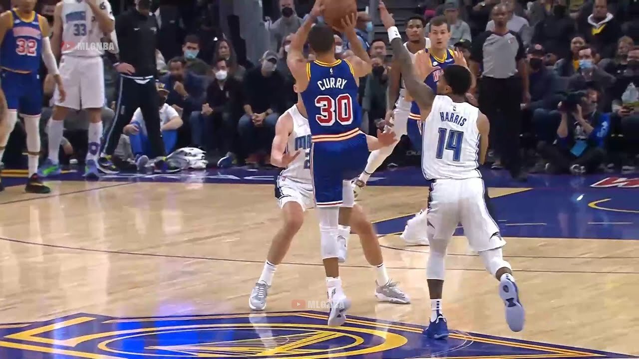 Steph Curry a damn cheat code