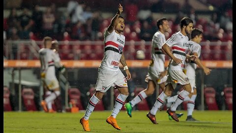 Gol de Éverton - São Paulo 3 x 0 Vitória - Narração de Fausto Favara