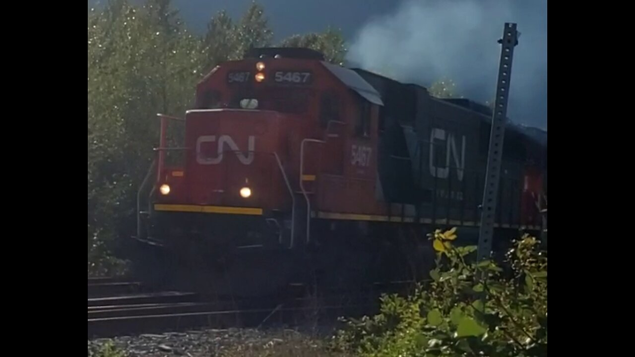 12 Aug 2023 - CN 5467 & CN 5425 Departing Squamish For North Vancouver