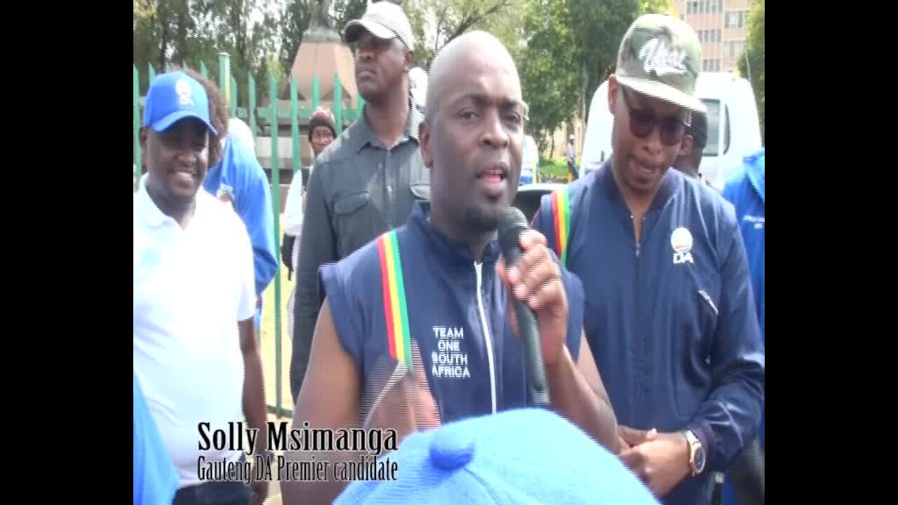 SOUTH AFRICA - Johannesburg - Solly Msimanga on the Vaal (Video) (U7k)