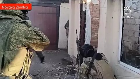 Russian Marines clearing a village near Soledar from Ukrainian Nazis & mercenaries