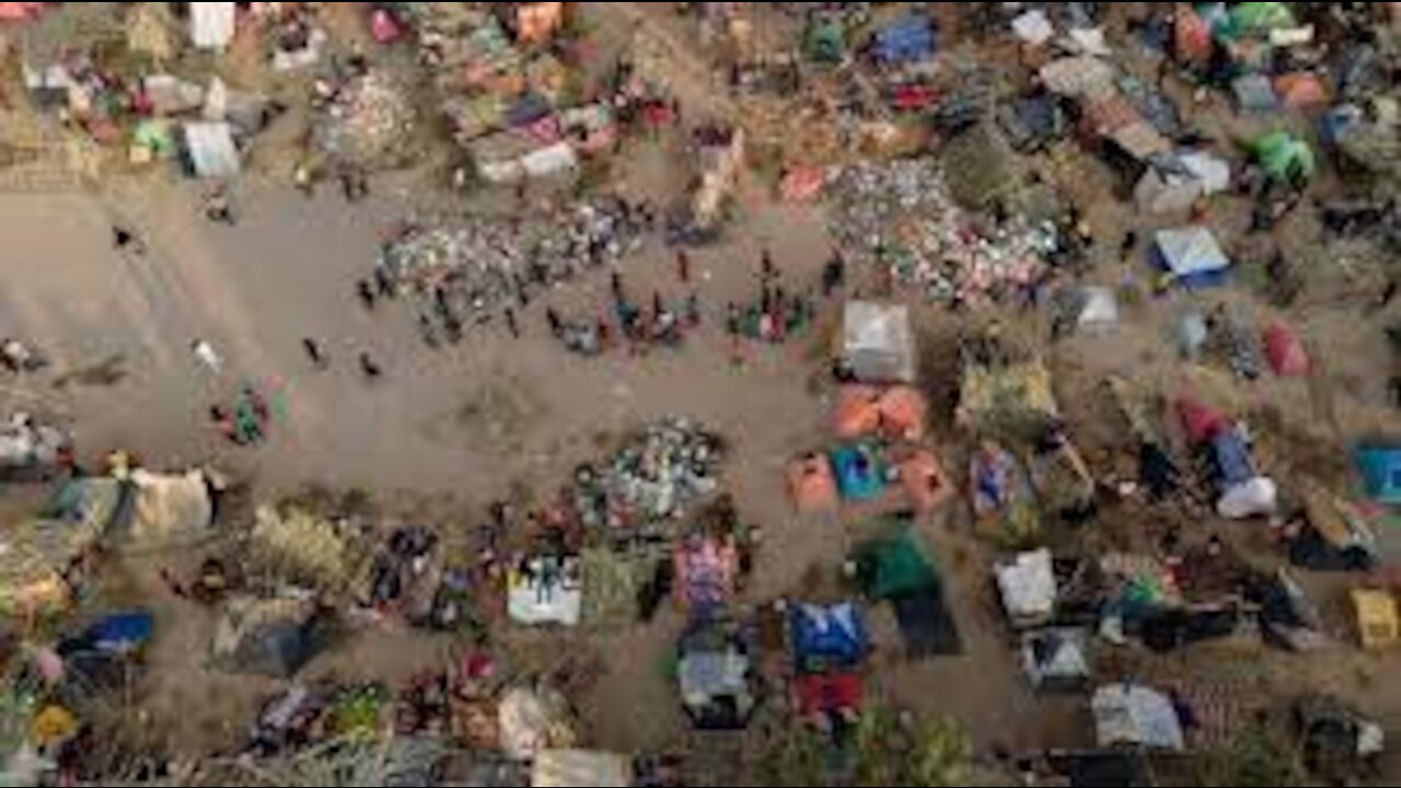 Officials Many Migrants From Border Camp Staying in US, Not Being Deported as Promised