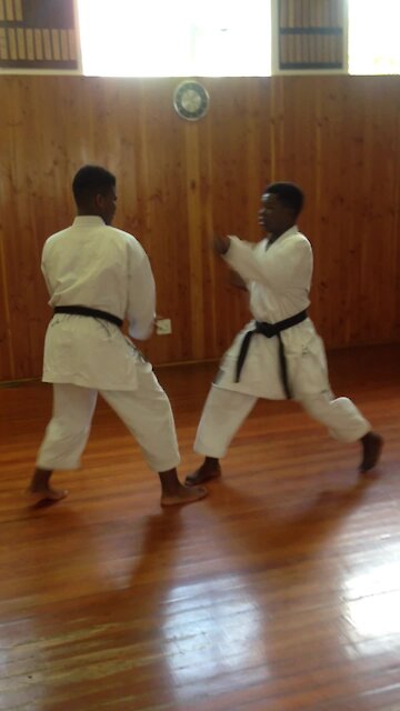 Karate kids strike it rich with golds (F4U)