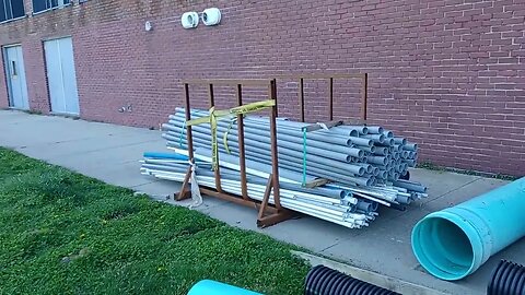 this is how they steal the money from the taxpayers and give it to the contractors