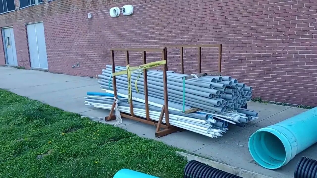 this is how they steal the money from the taxpayers and give it to the contractors