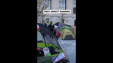 Police decend on Yale University Gaza Plaza telling the pro hamas supporters to leave it be arrested