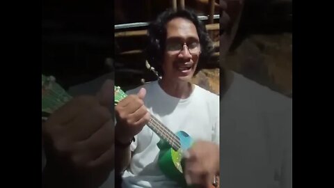 Si Raffy ang Musikero na may Komposo