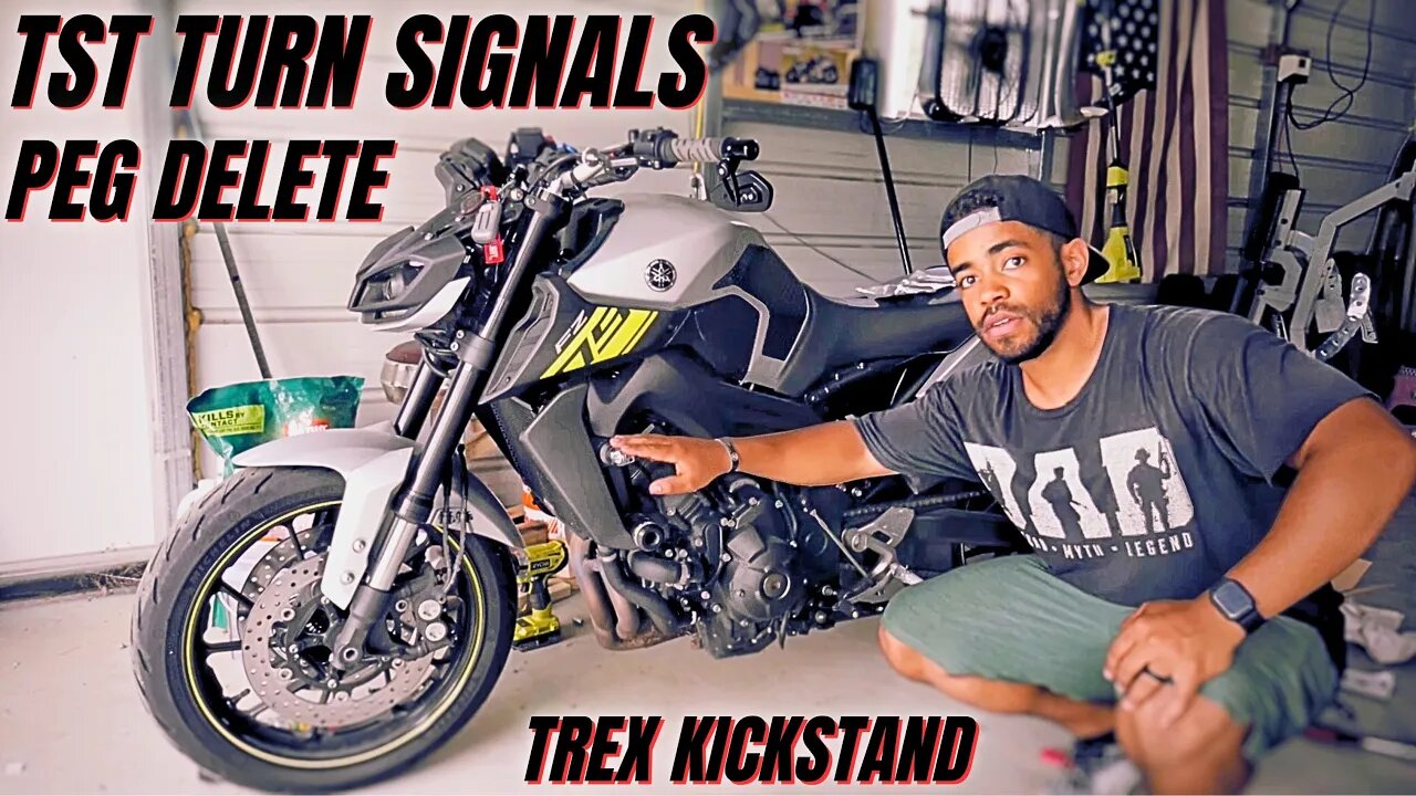 FZ09 GETS SOME UPGRADES! | PART 2 | TST TURN SIGNALS, PEG DELETE, AND NEW ADJUSTABLE KICKSTAND!