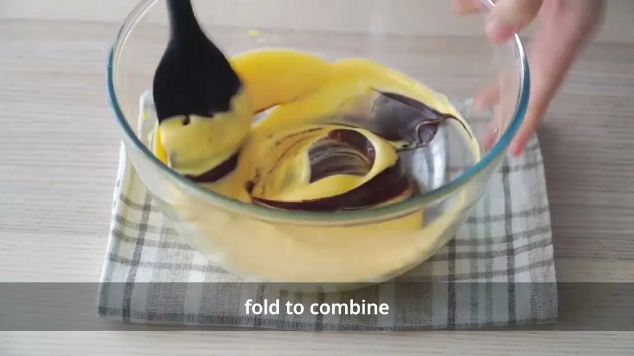 Flourless Moist Chocolate Cake / Gluten Free / No Flour