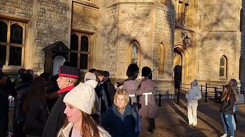 Quick march #toweroflondon