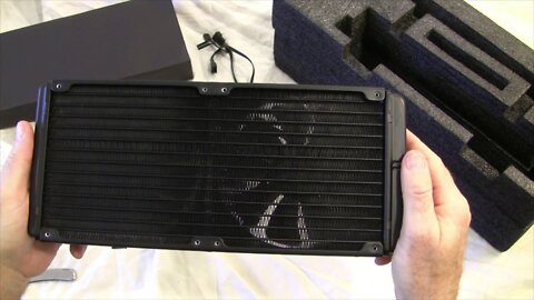 EVGA CLC 280mm All-In-One RGB LED CPU Liquid Cooler - Unboxing