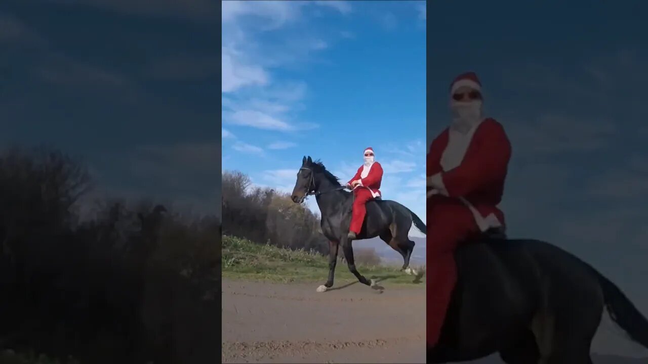Santa is Coming Riding Horse 🎅🐴