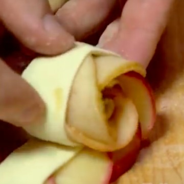 Beautiful Baked Apple Roses