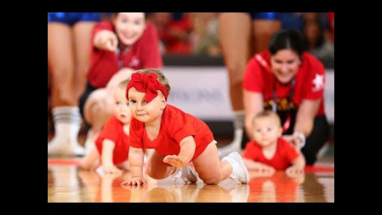 Baby crawl race