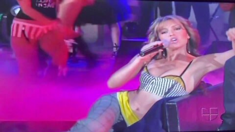 Thalia - Amar Sin Ser Amada (Live)