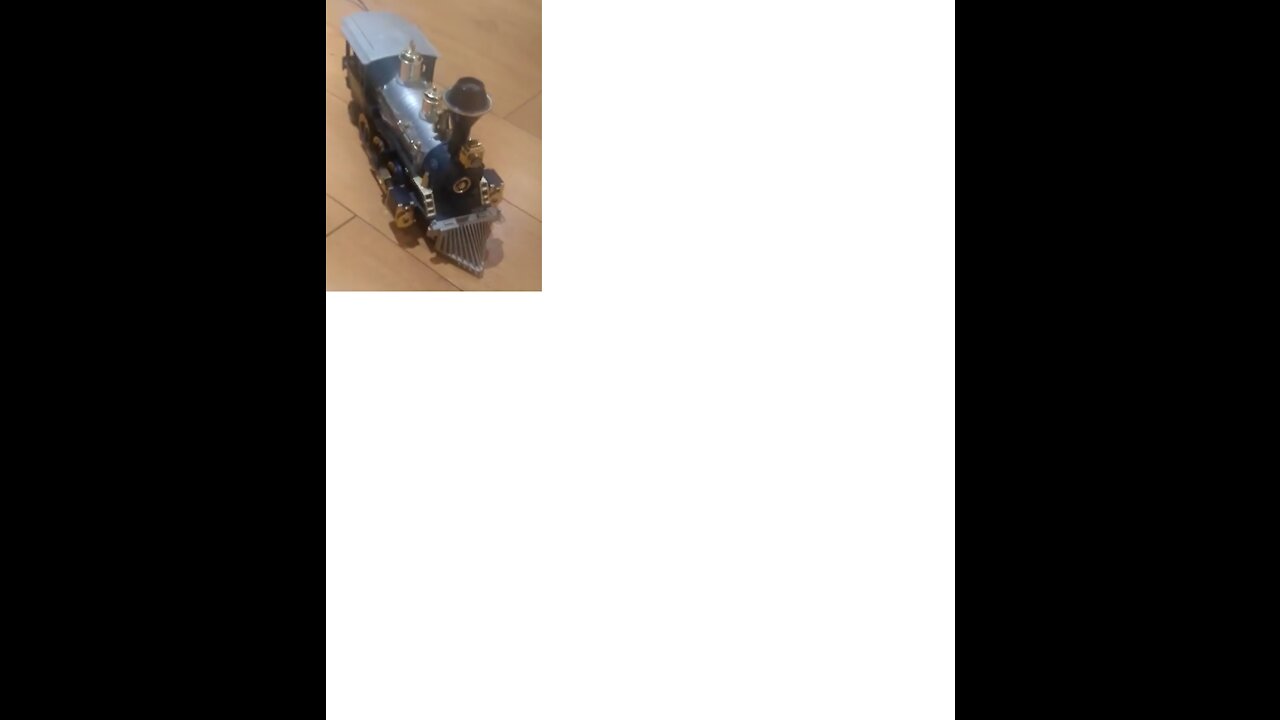 New Bright Toy Train "Royal Blue" 1985 - Royal Blue 1985/1984 New Bright Battery Powered Train