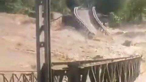 Flash floods make bridges collapse