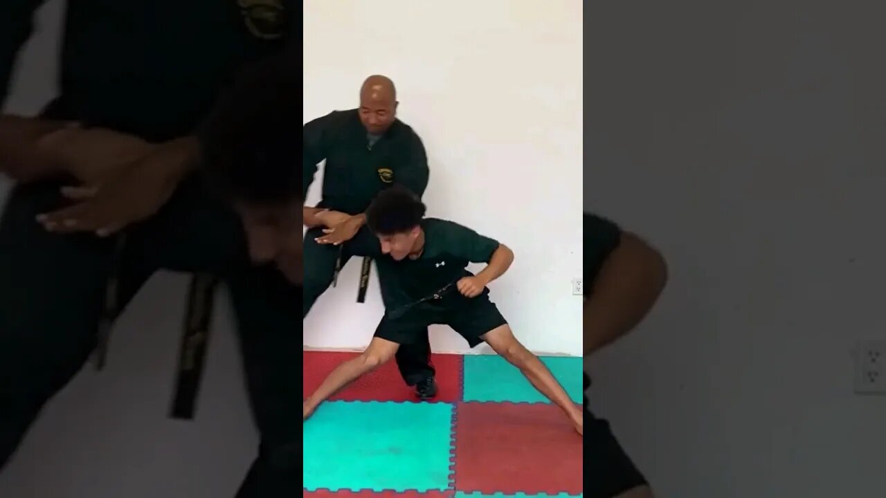 Straight Punch 👊 Defense 😱😳🥋 #martialarts #viralshort #ytshorts #viral #fighting #karate #fighting