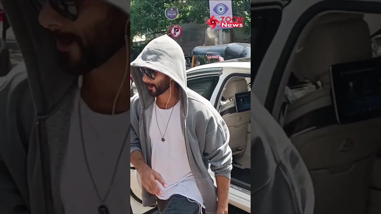 Shahid Kapoor AVOIDS paps as she gets spotted at Cafe 🔥😍🔥 #shorts
