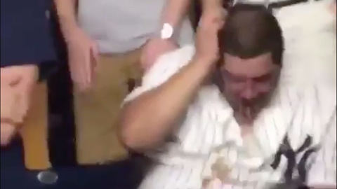 Gross! Drunk Yankees Fan PUKES All Over Himself