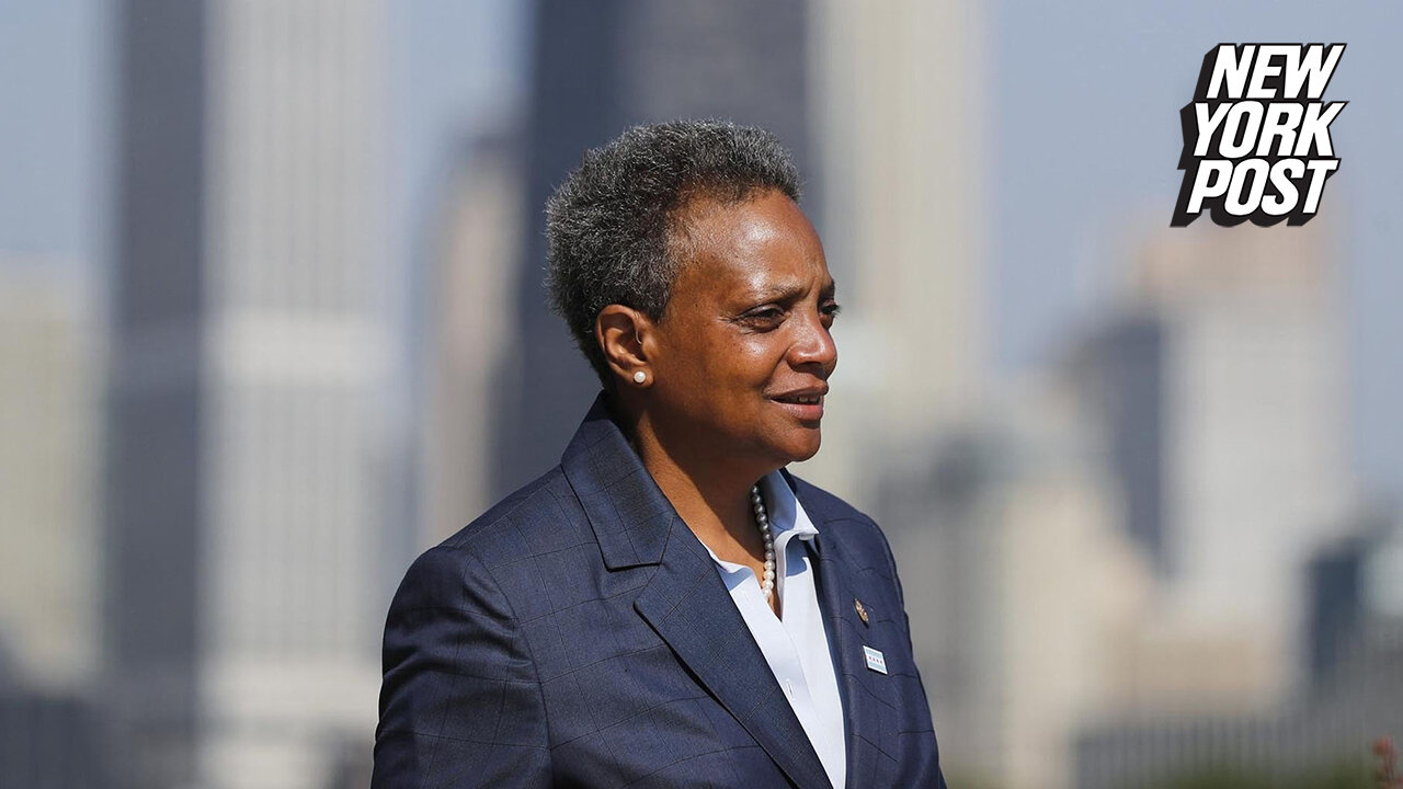 Chicago mayor defends granting interviews only to reporters of color