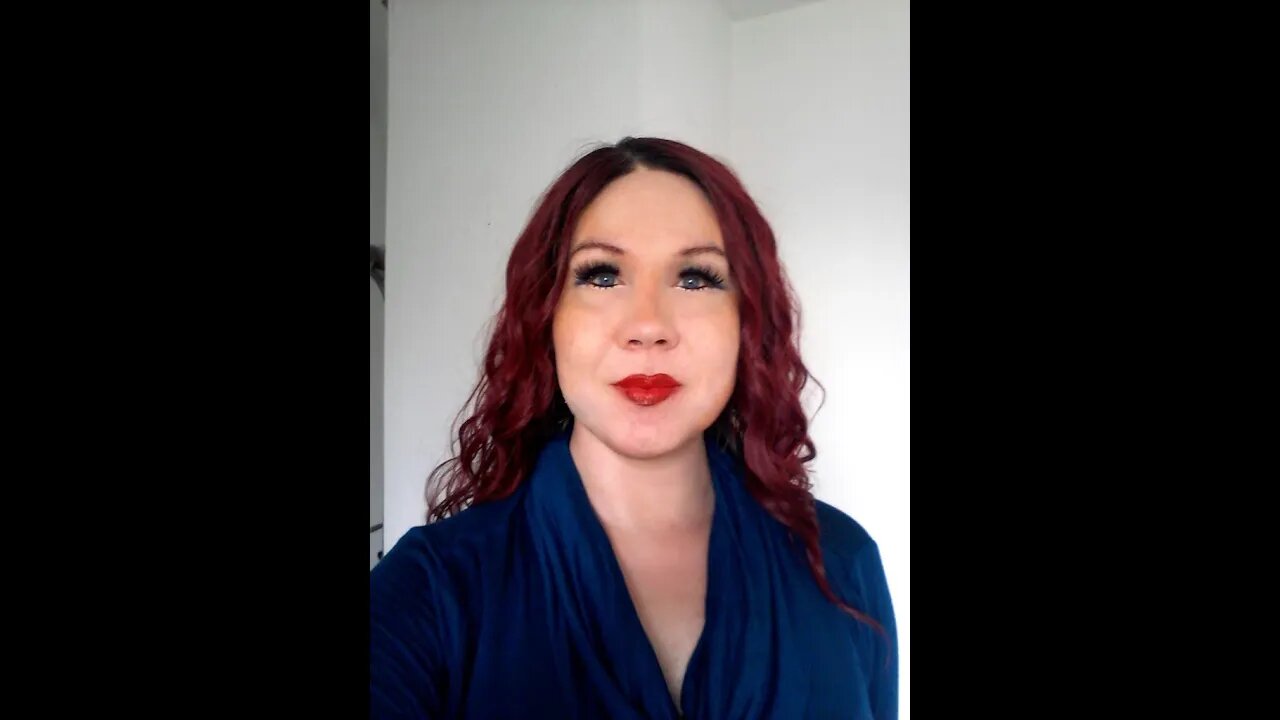 German Lady - Link to the infamous Livestream-Diva's new channel for MMOB MultiMassiveOnlineBeef