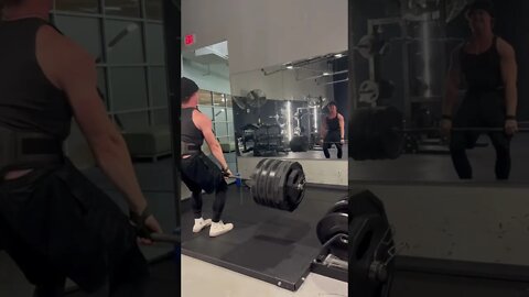 545lbs/247kg deadlift attempt 3x body weight