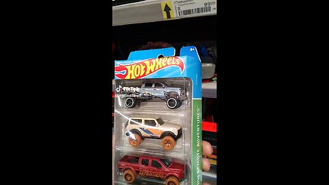 Hot wheels 5 pack