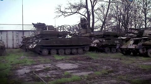 Russia takes control Ukrainian left base on the run, tanks air defense equipment still functioning