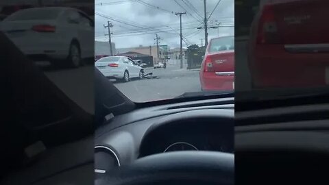 CARRETA BATENDO NOS CARROS EM CURITIBA PR 01