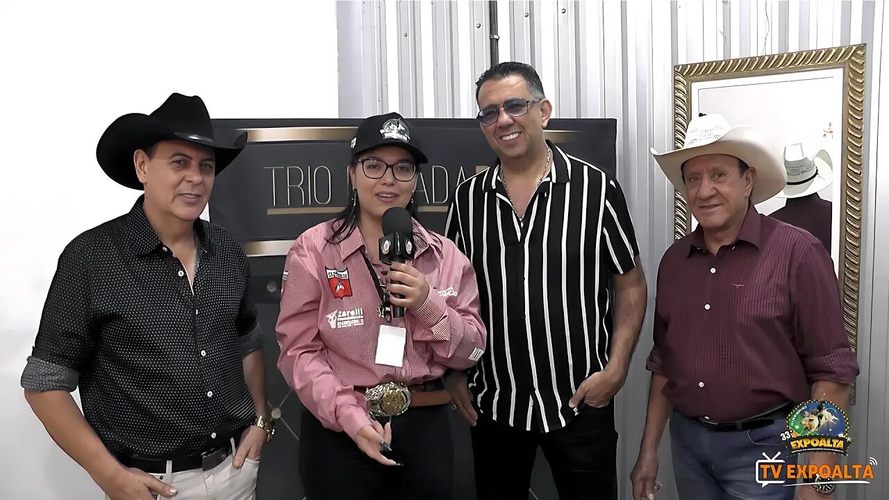 Entrevista no camarim com Trio Parada Dura na 33 Expoalta 2023