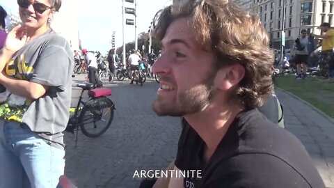 Argentinite: Mateada en el Obelisco!