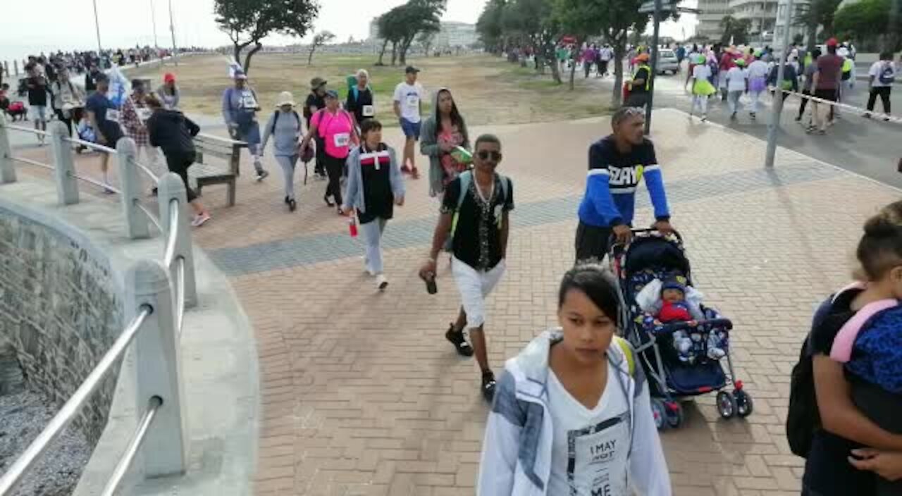 SOUTH AFRICA - Cape Town - The Big Walk (Video) (TSR)