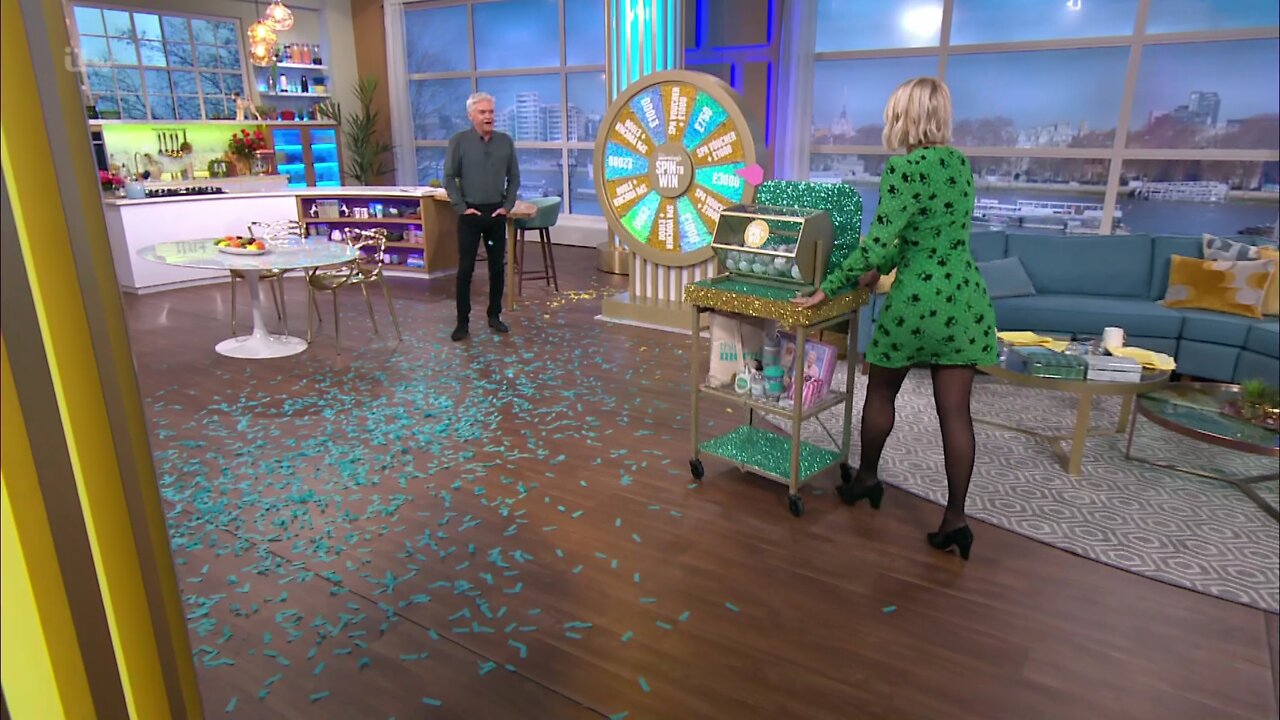 Holly Willoughby - Jan 10 2022