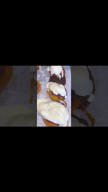 Cream Cheese Frosting for Cinnamon Rolls #creamcheesefrosting #cinnamonrolls #cinnabon #frosting