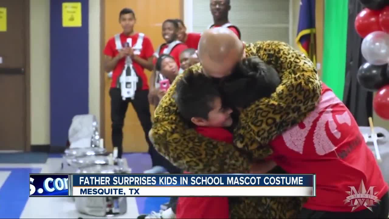 Military dad dresses up as school mascot to surprise kids