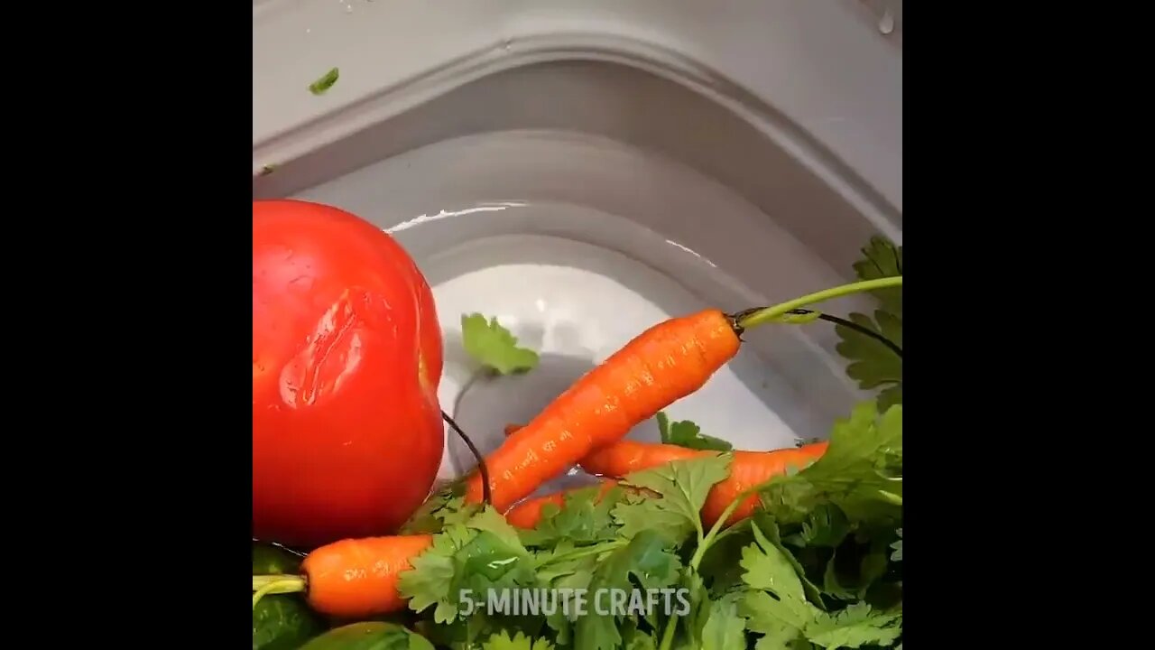 14 CRAZY KITCHEN TRICKS YOUR KIDS WILL LOVE