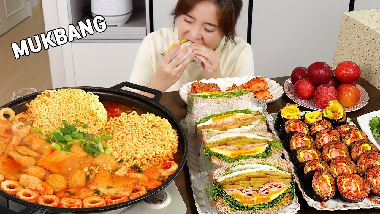 Cooking Mukbang :) buldak kimbap, plum sandwich, spicy fish cake noodles.