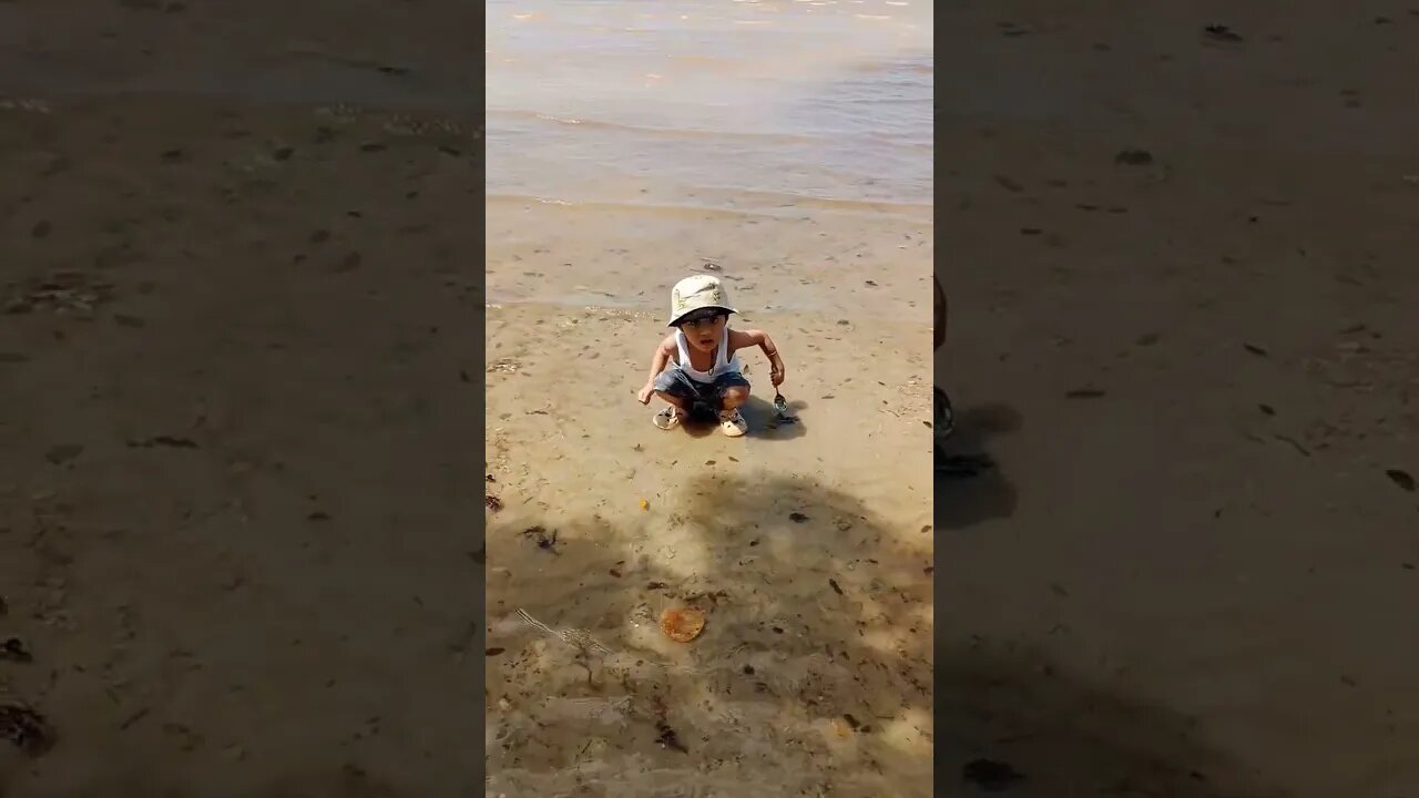 happy kids the beach😁#shorts #short #shortvideo #childrensday #beach