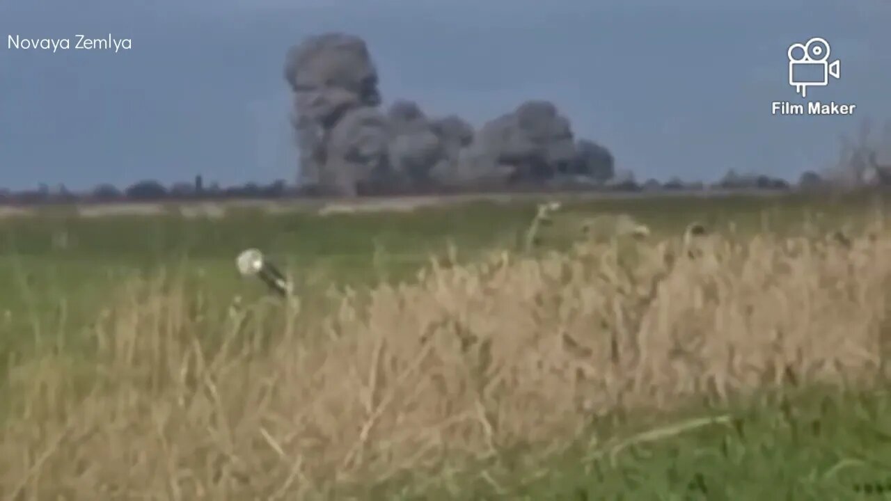 Russian Su-34 low altitude FAB-250 bomb run in Ukraine