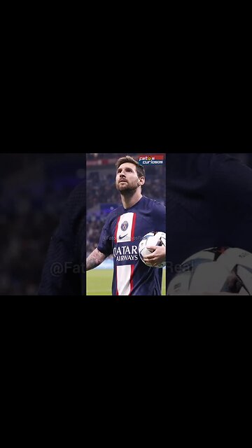 PRIMEIRO GOL DA CARREIRA DE LIONEL MESSI!