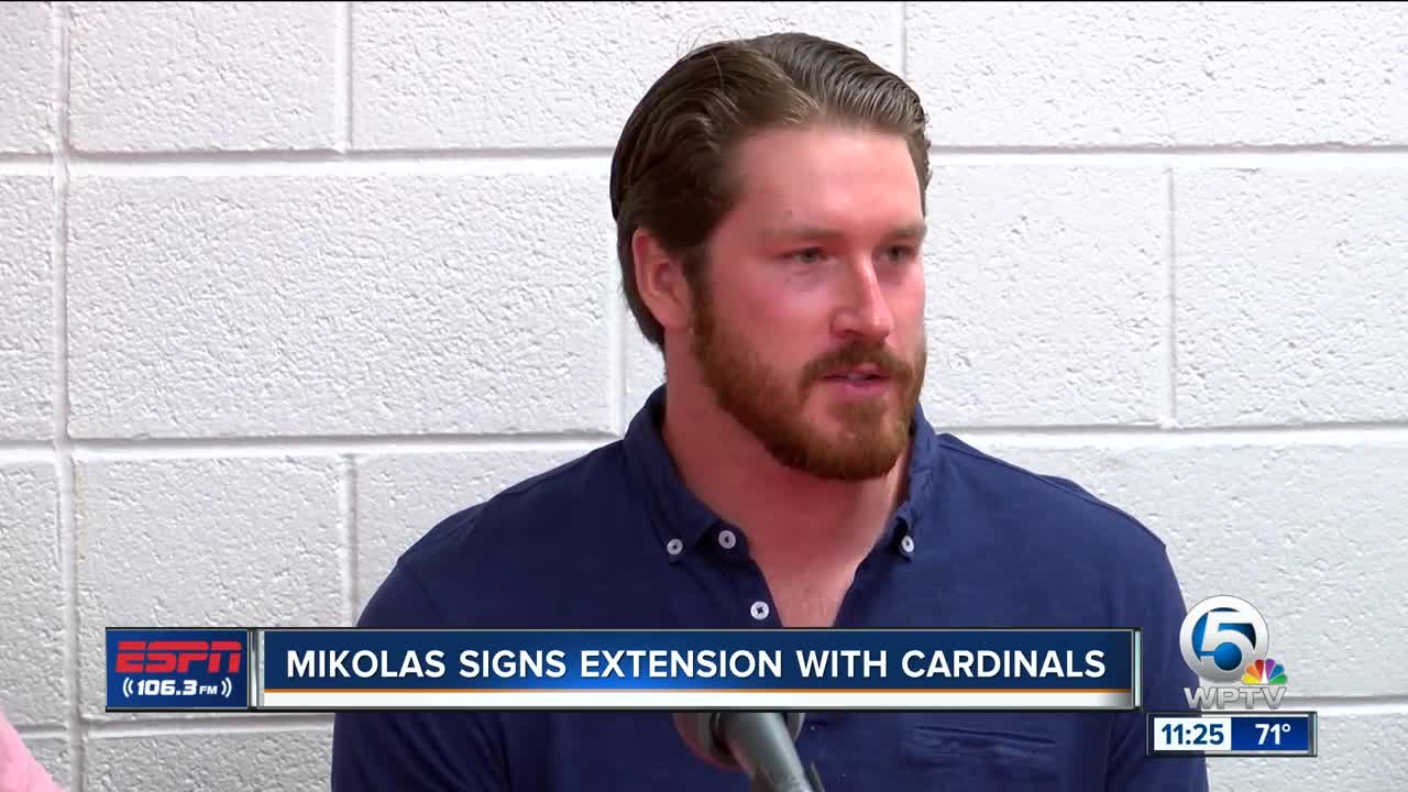 Miles Mikolas signs extension