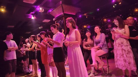 Chengdu song and dance halls always make people linger